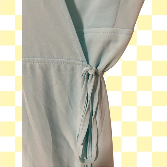 A Boohoo dress in size 4 NWT - Picture 5 of 8